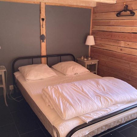 La Cabane Charmante Petite Maison 2 Chambres A 2,5Km Plage Сен-Жорж-д'Олерон Экстерьер фото
